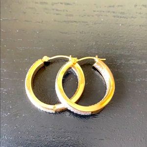 Gold and diamond earrings 💕💕